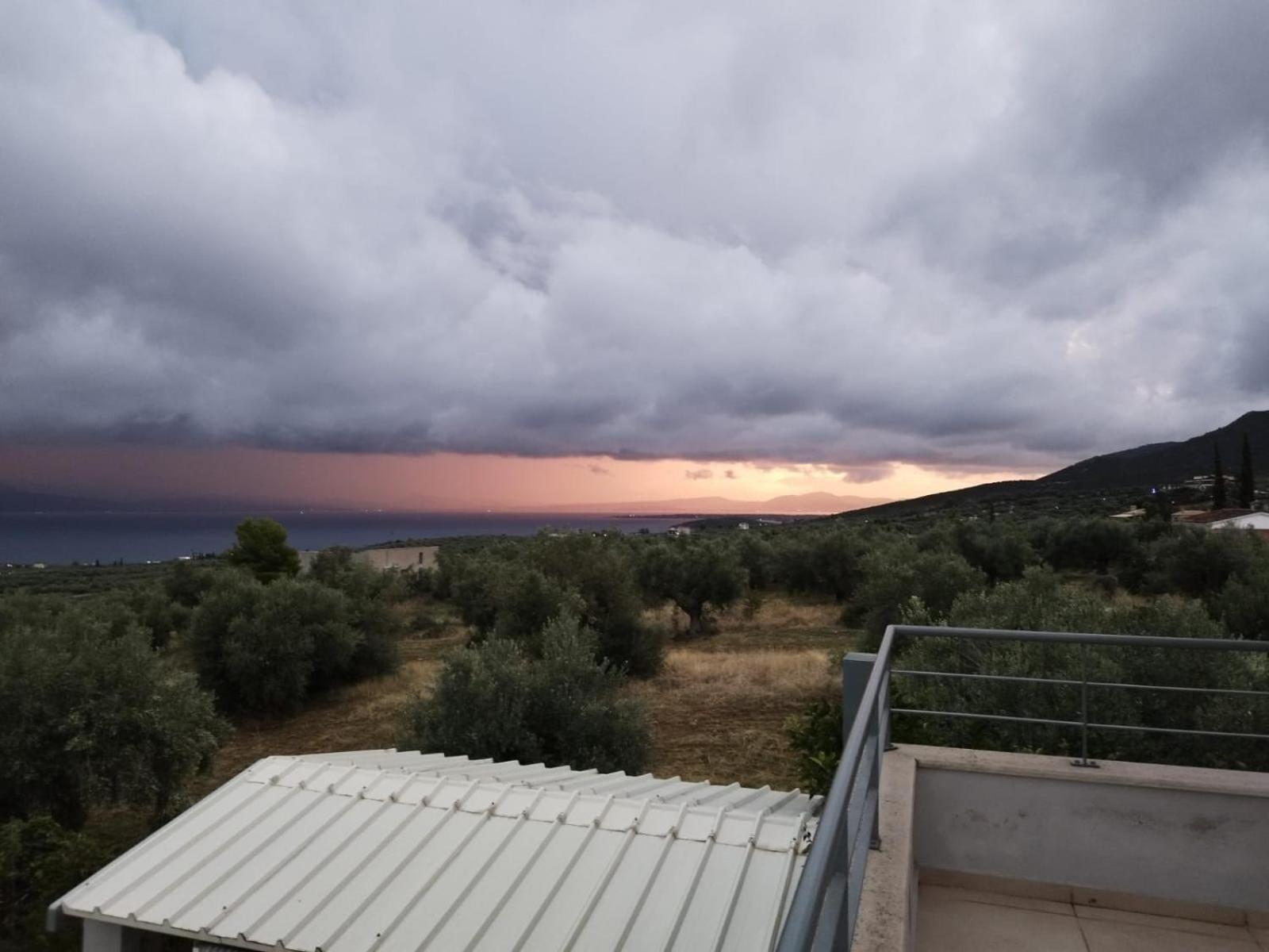 Panoramic View Summerhouse Loukissia Esterno foto